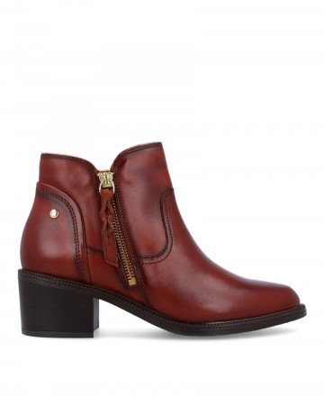 Pikolinos Bacarot W2D-8674 leather ankle boots