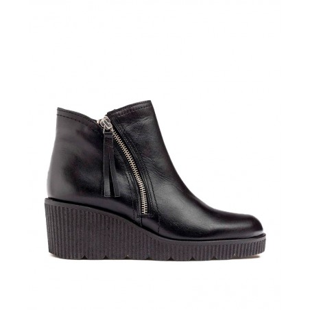 Yokono Madona embossed wedge ankle boots with zipper