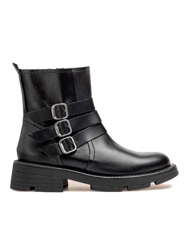 Yokono Elze Flat Buckled Ankle Boots