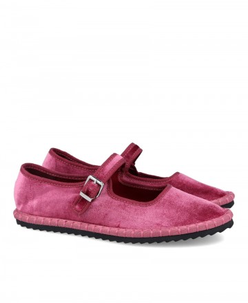 Mustang Flo 59774 women's flat shoes with buckle fastening