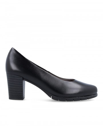 Pitillos 100 Classic black pump for women