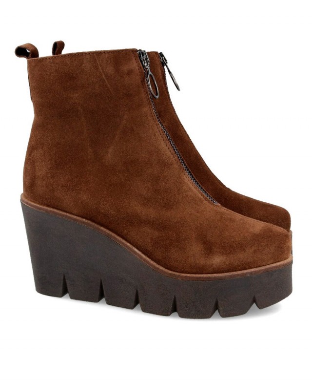 Alpe 4553 wedge ankle boots with zip