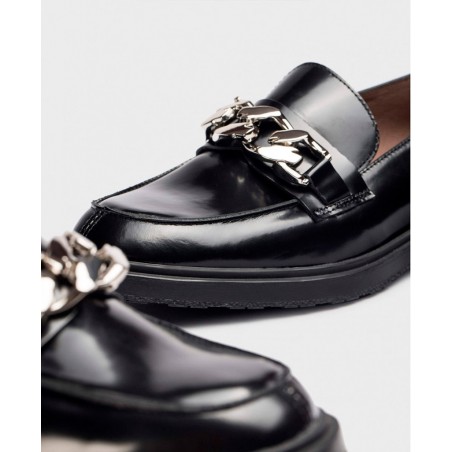 Wonders Suri B-9130 Chain-embellished loafer