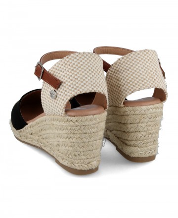 Wedge espadrilles with buckle Xti 140746