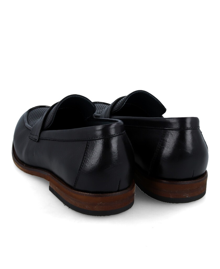 h2Mocasines con antifaz Yonghe TB306 7 h2 pLos mocasines con antifaz Yonghe TB306 7 son la eleccion perfecta para el hombre mod