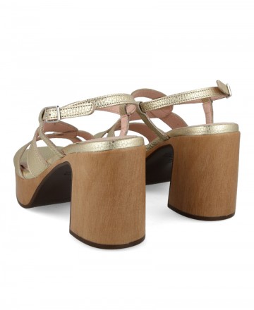 Wonders L1421 wood effect heeled sandals