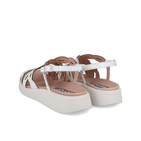 Sandals with buckle fastening Wonders C6542