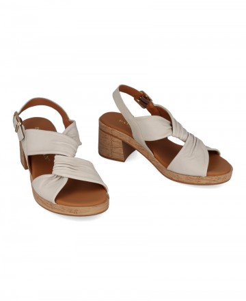 Sandalias con hebilla Paula Urban 34-776