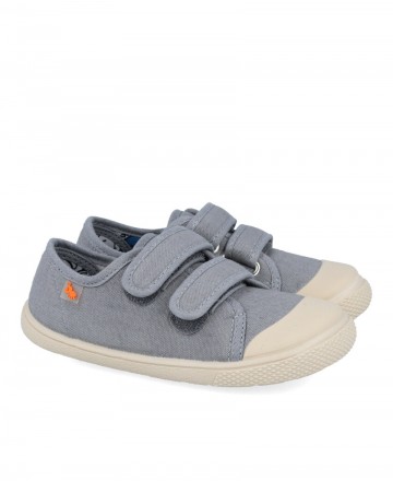 Vulladi 8195 wide toe canvas trainer