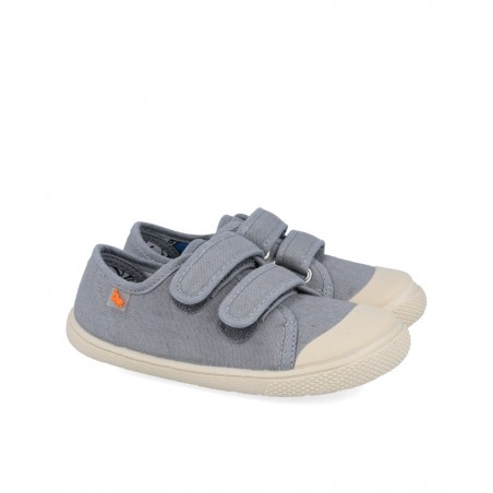 Vulladi 8195 wide toe canvas trainer