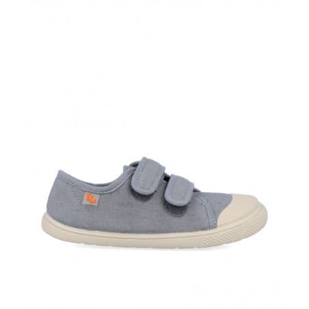 Vulladi 8195 wide toe canvas trainer