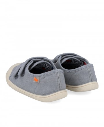 Vulladi 8195 wide toe canvas trainer