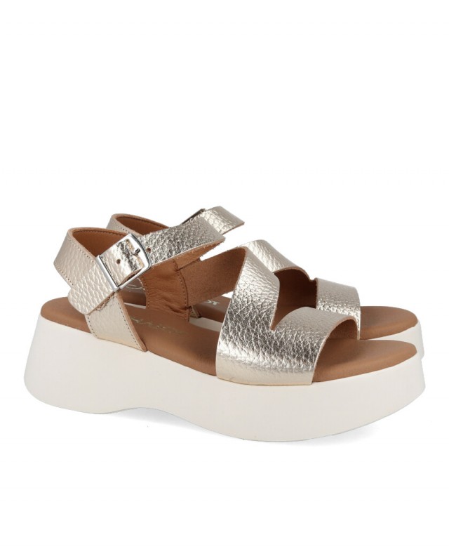 Metallic Catchalot 5685 platform sandal